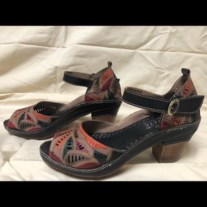 L’ Artiste Spring Step Sandals